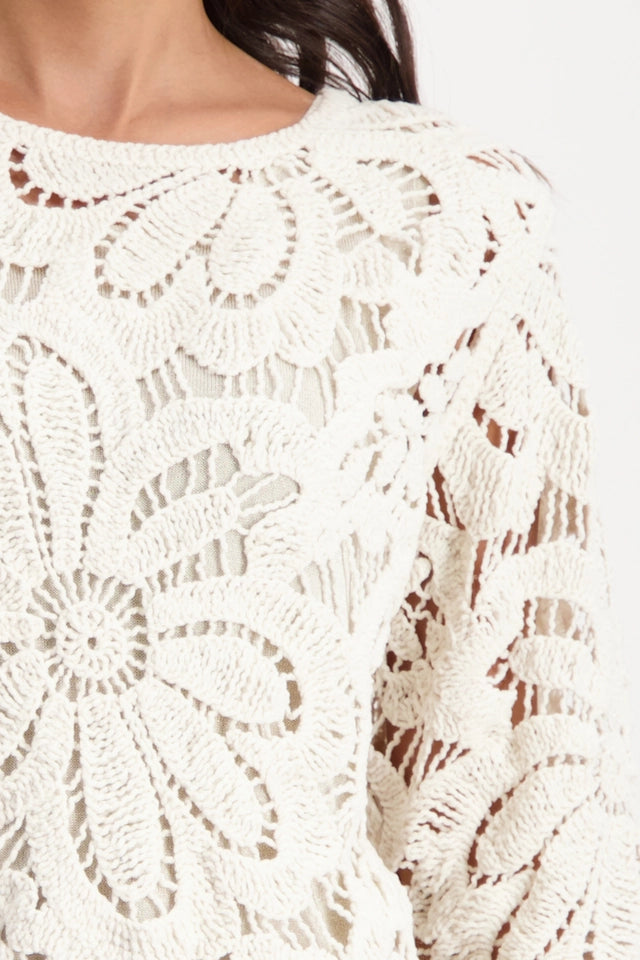 Плетен пуловер с корнелиенски мотив - Monari