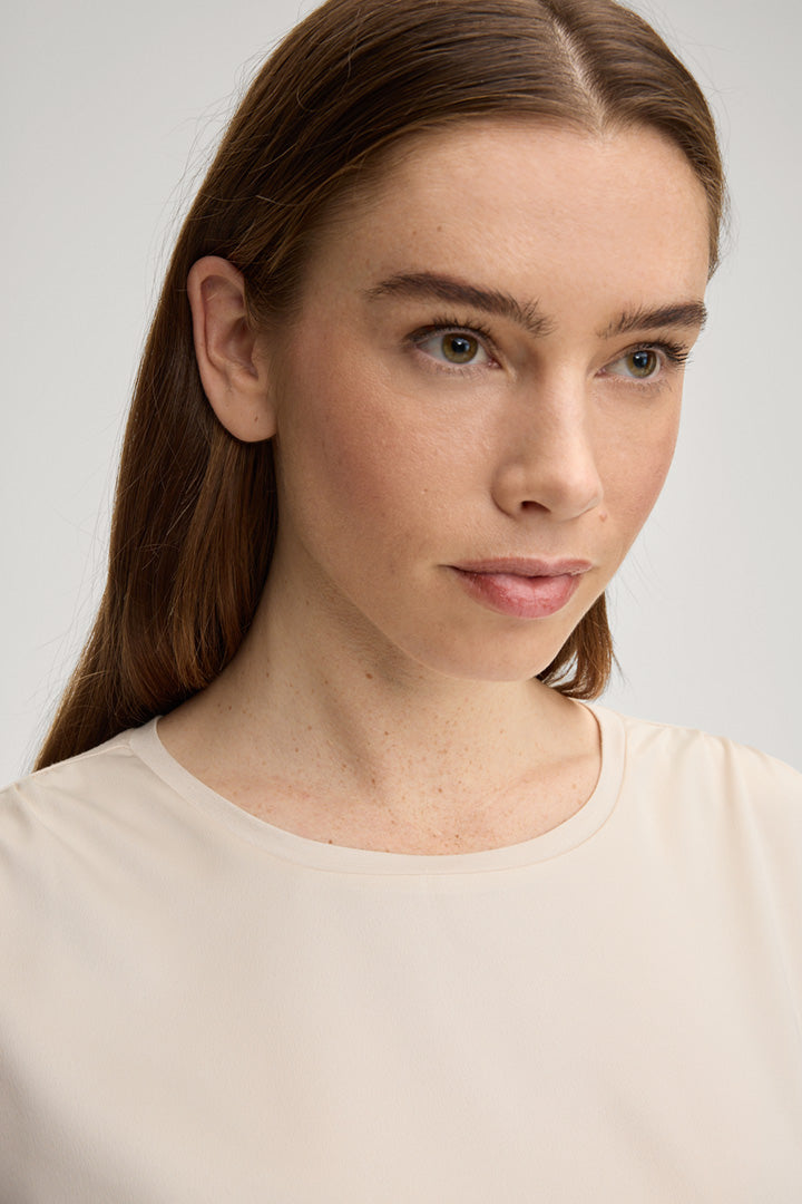 Т-шърт в цвят екрю - JOOP!