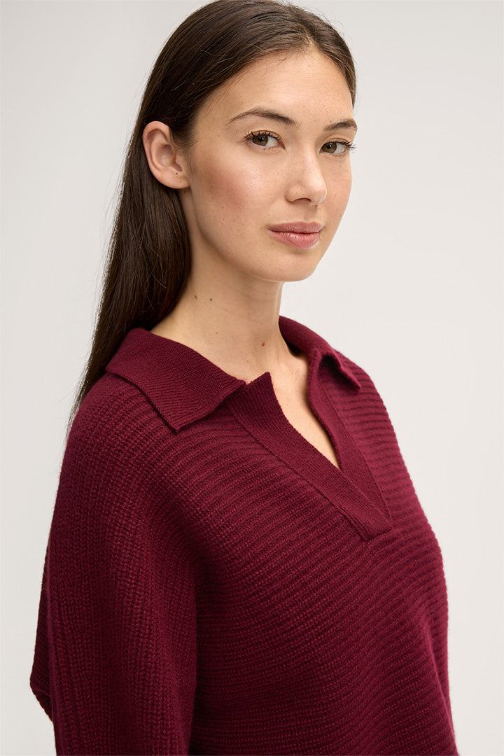 Пуловер с V-образно деколте - Windsor