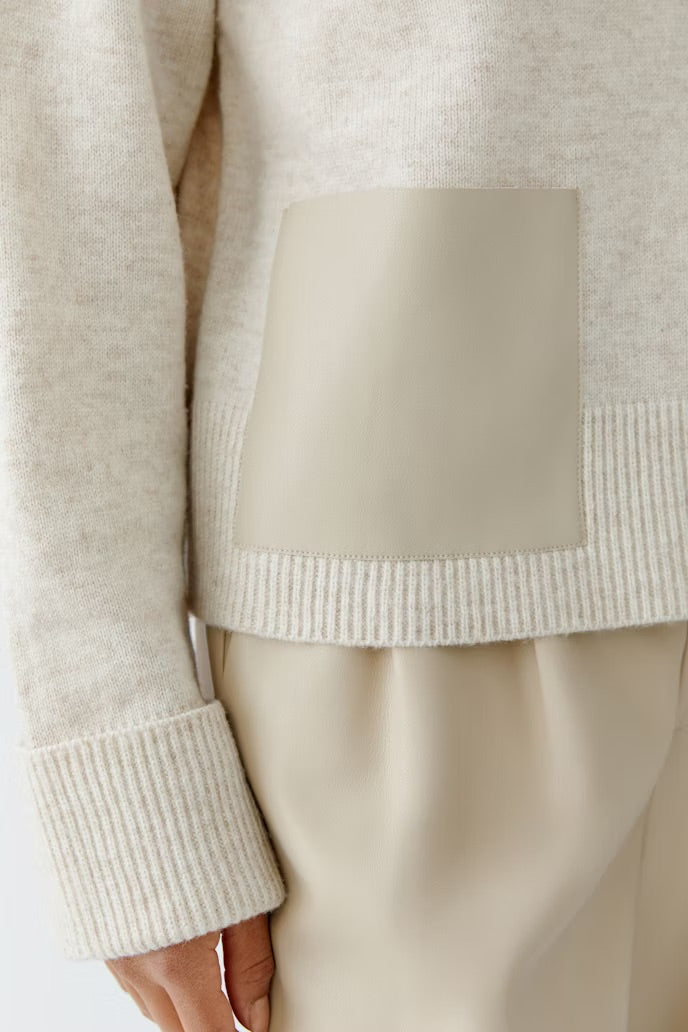 Пуловер в светъл беж меланж - Oui