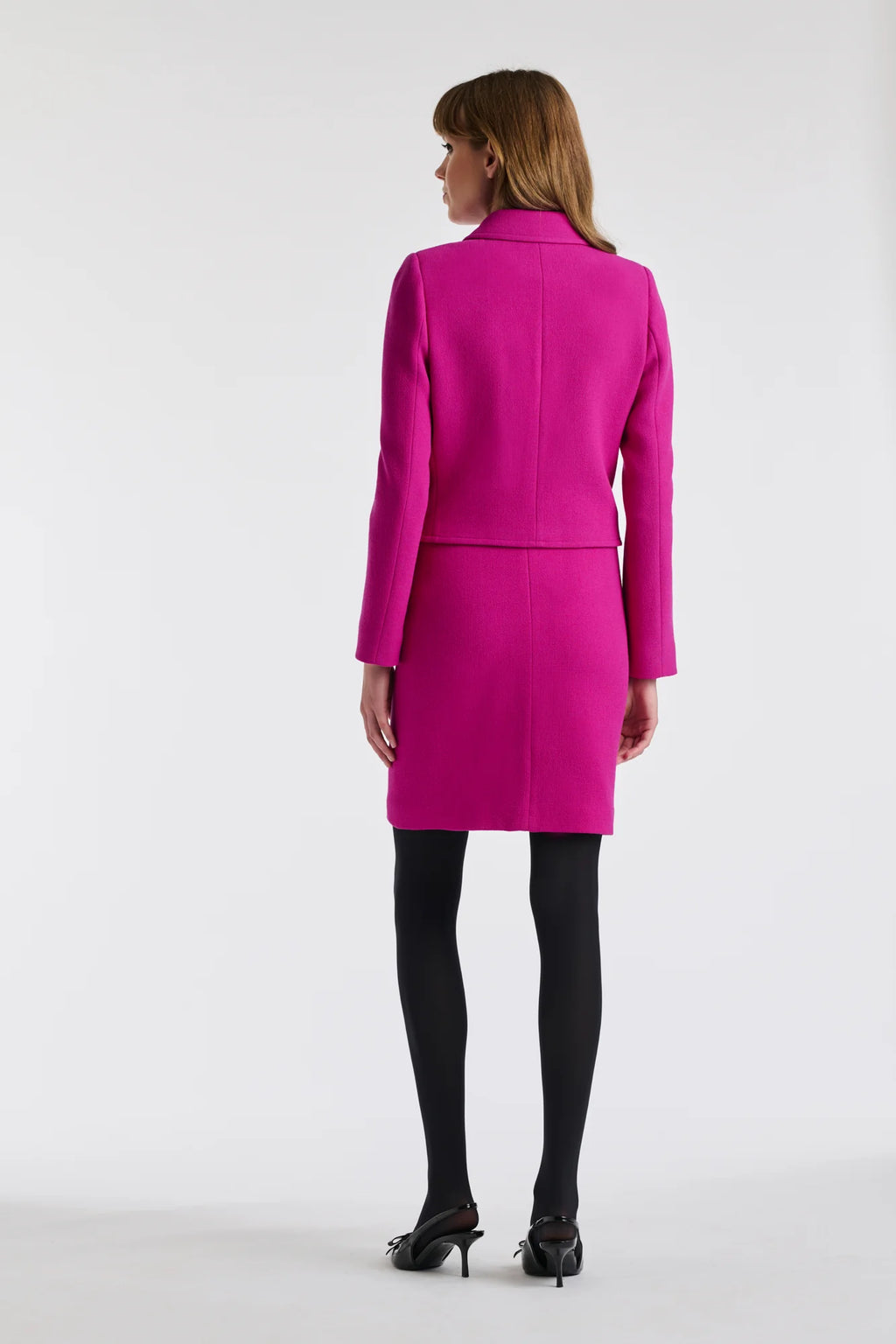 Късо вълнено креп яке - Weill