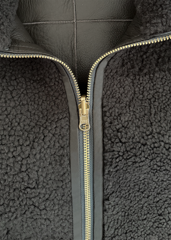 Двулицево яке от агнешка кожа - Riani