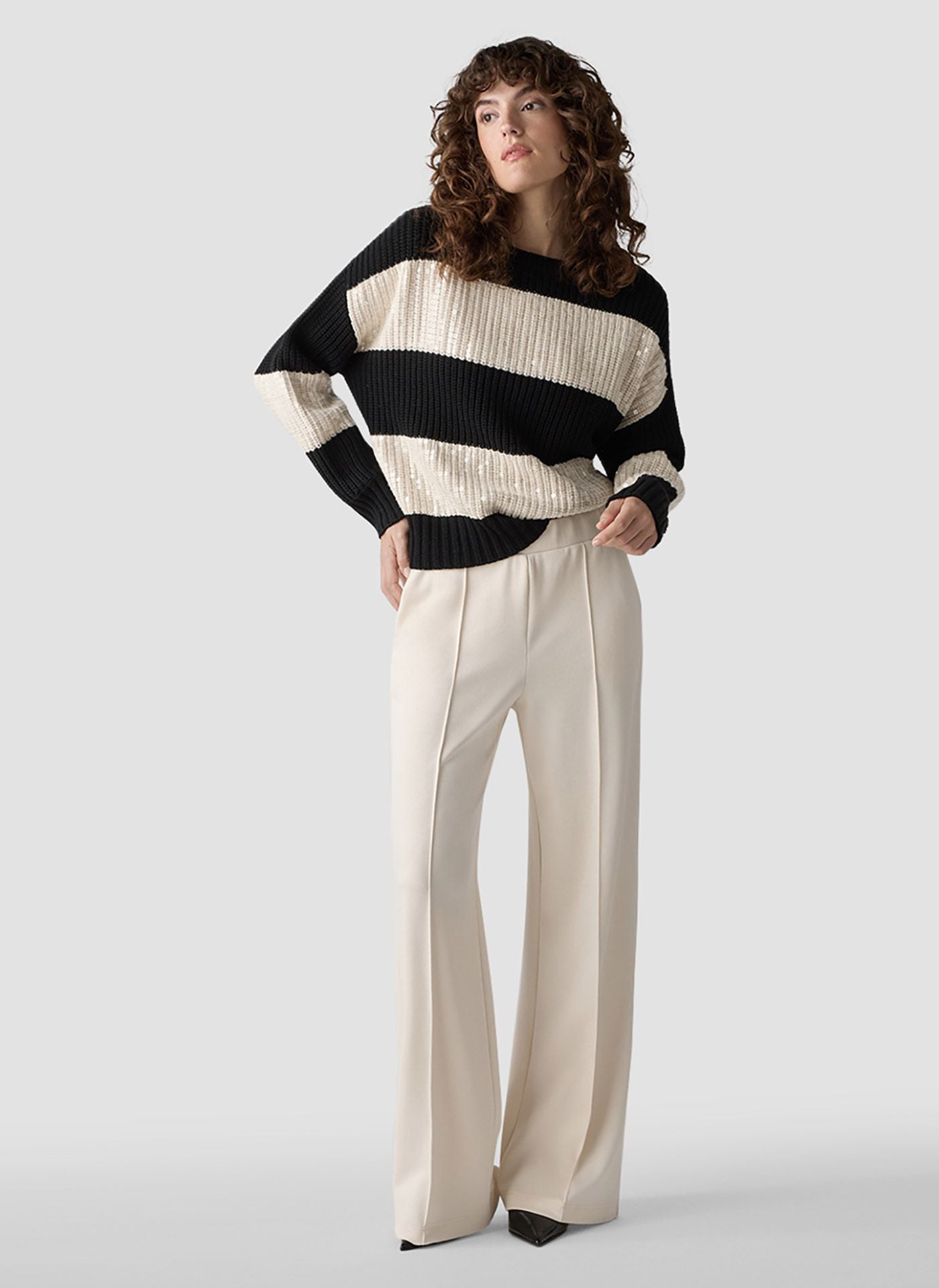 Пуловер с Пайетени Райета - Le Comte