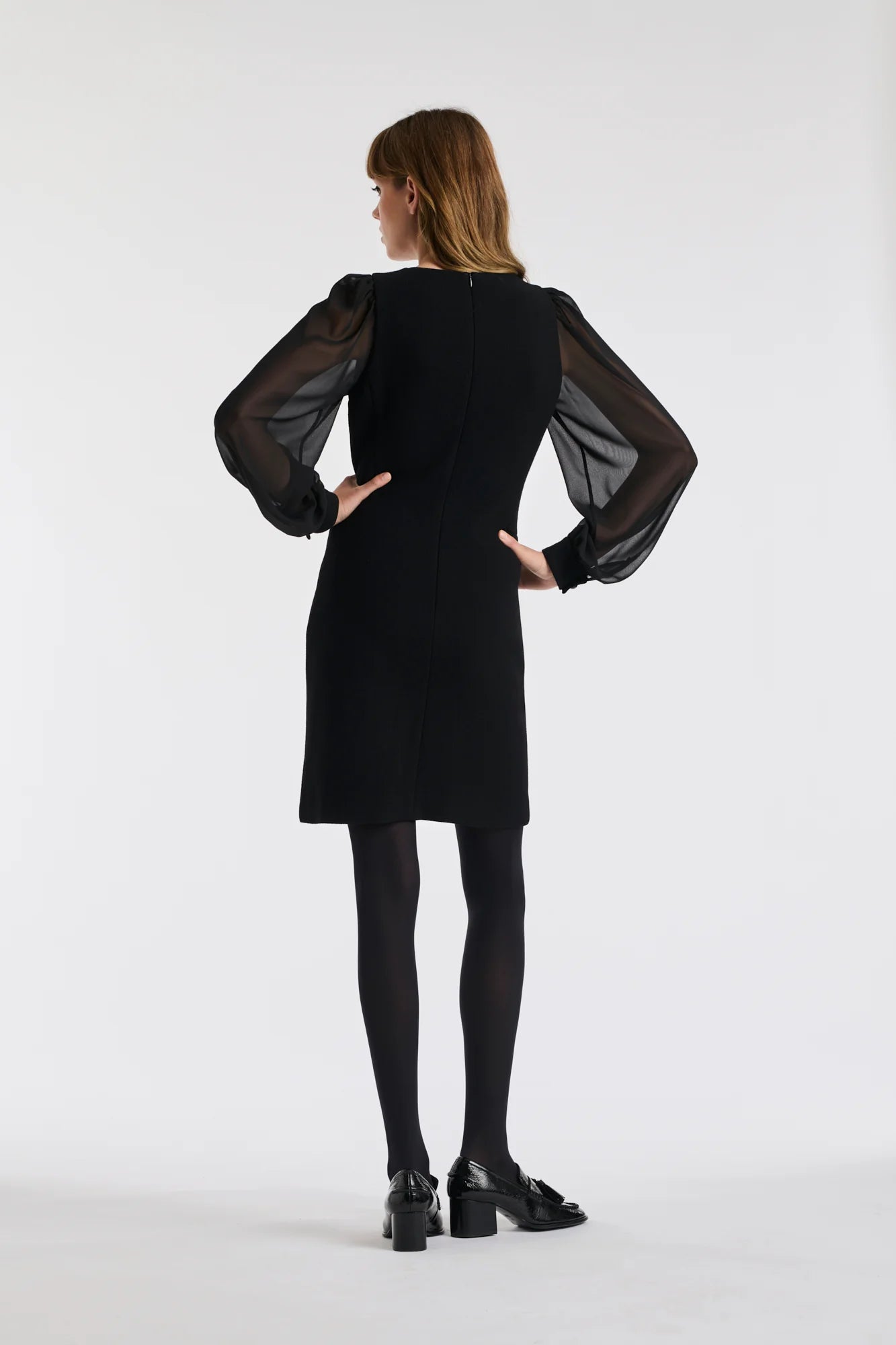 Елегантна рокля с дълги ръкави - Weill