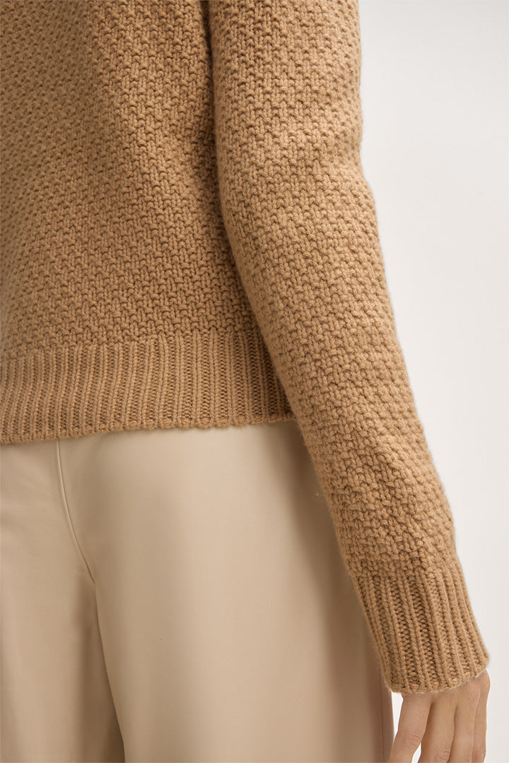 Кафяв кашмирен пуловер с обло деколте - Windsor