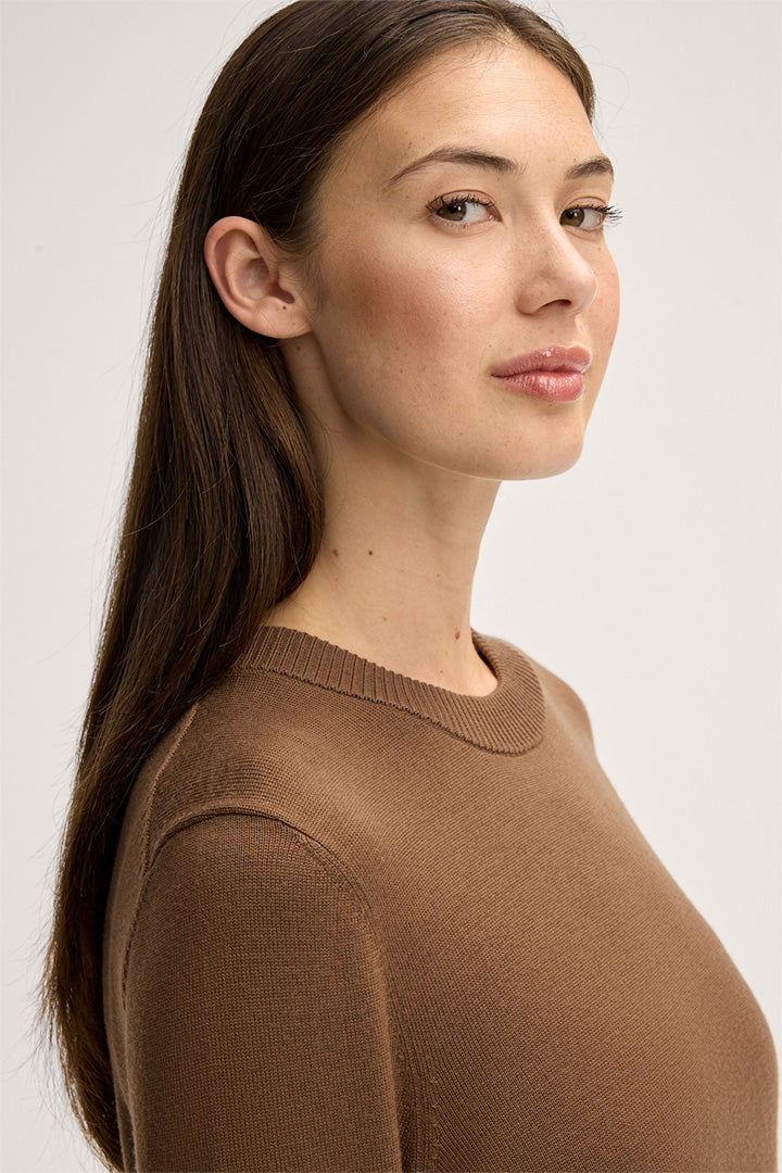 Фин плетен пуловер с обло деколте - Windsor