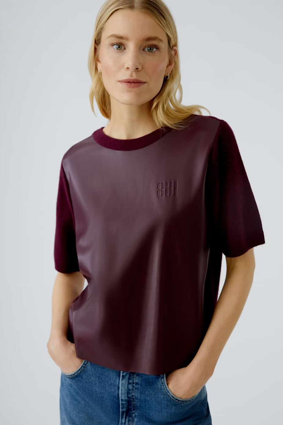 Пуловер Къс Ръкав в Цвят „Bramble Berry“ (къпиново) - Oui