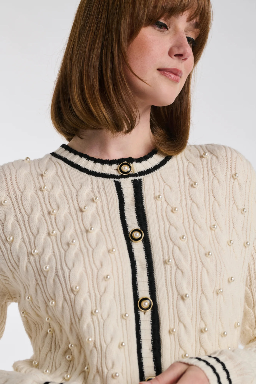 Жилетка с перлени копчета - Weill