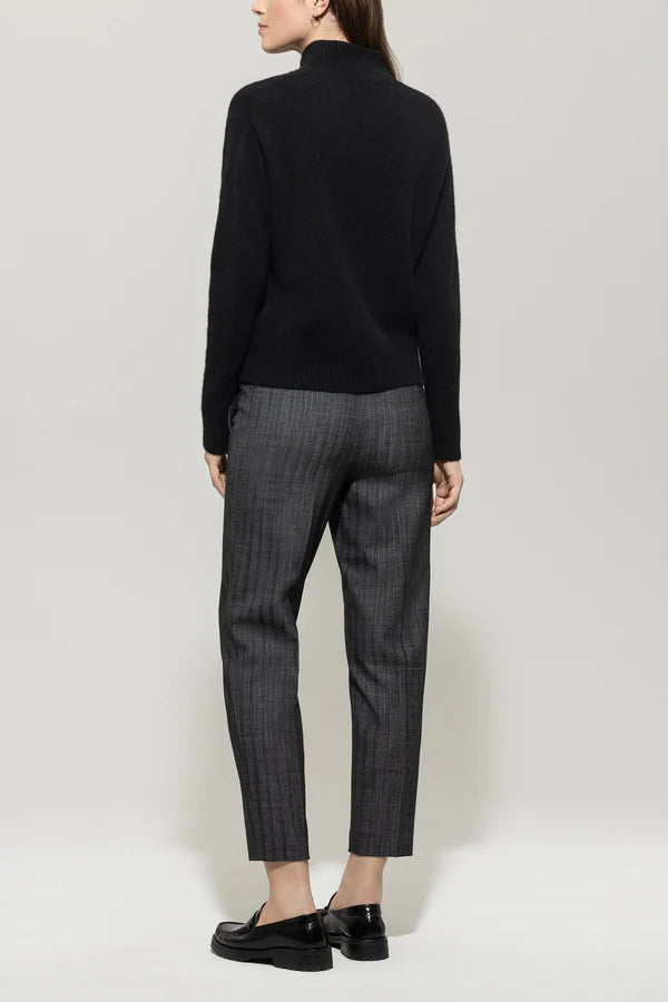 Стеснен панталон с райета (pinstripe) - Luisa Cerano