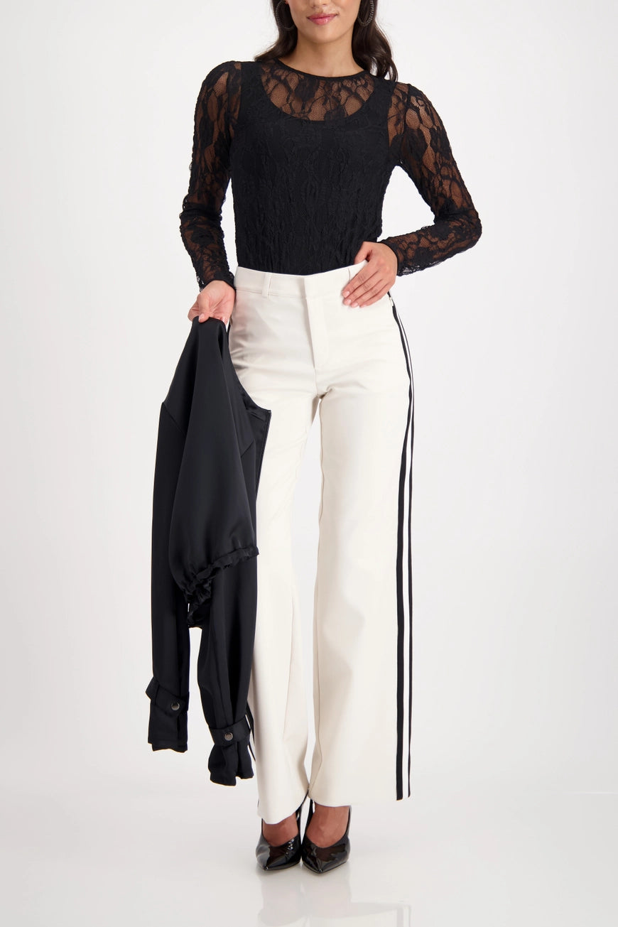 Дантелена Блуза - Monari