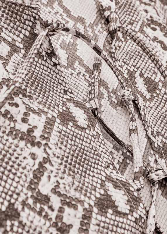 БЛУЗА С ВРЪЗКИ - Riani