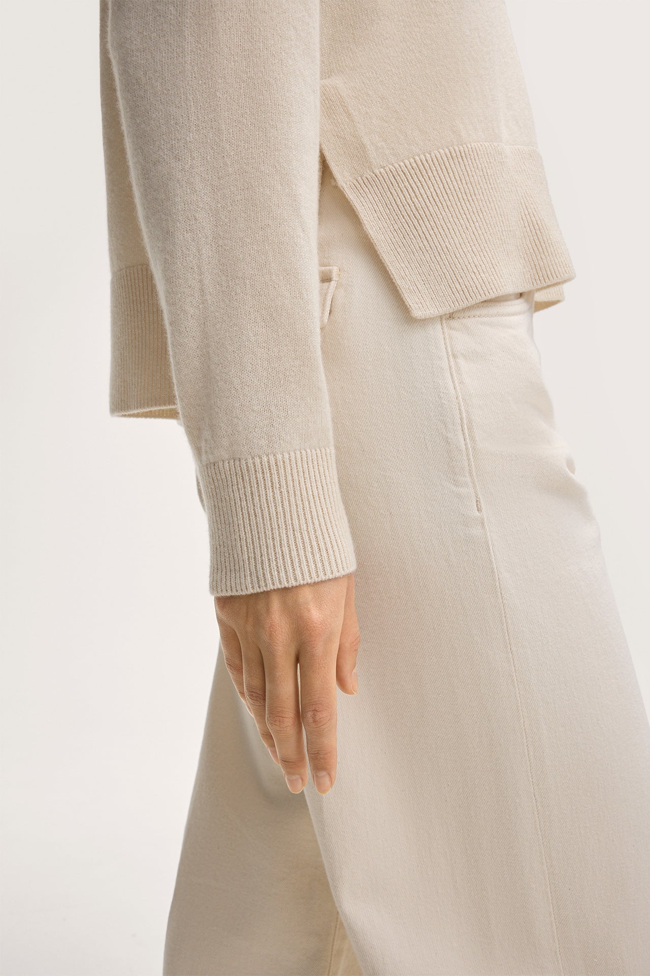 Кашмирен пуловер в екрю - Windsor