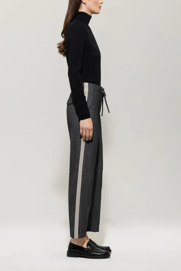 Панталон тип джогър с прав крачол и пинстрийп десен - Luisa Cerano